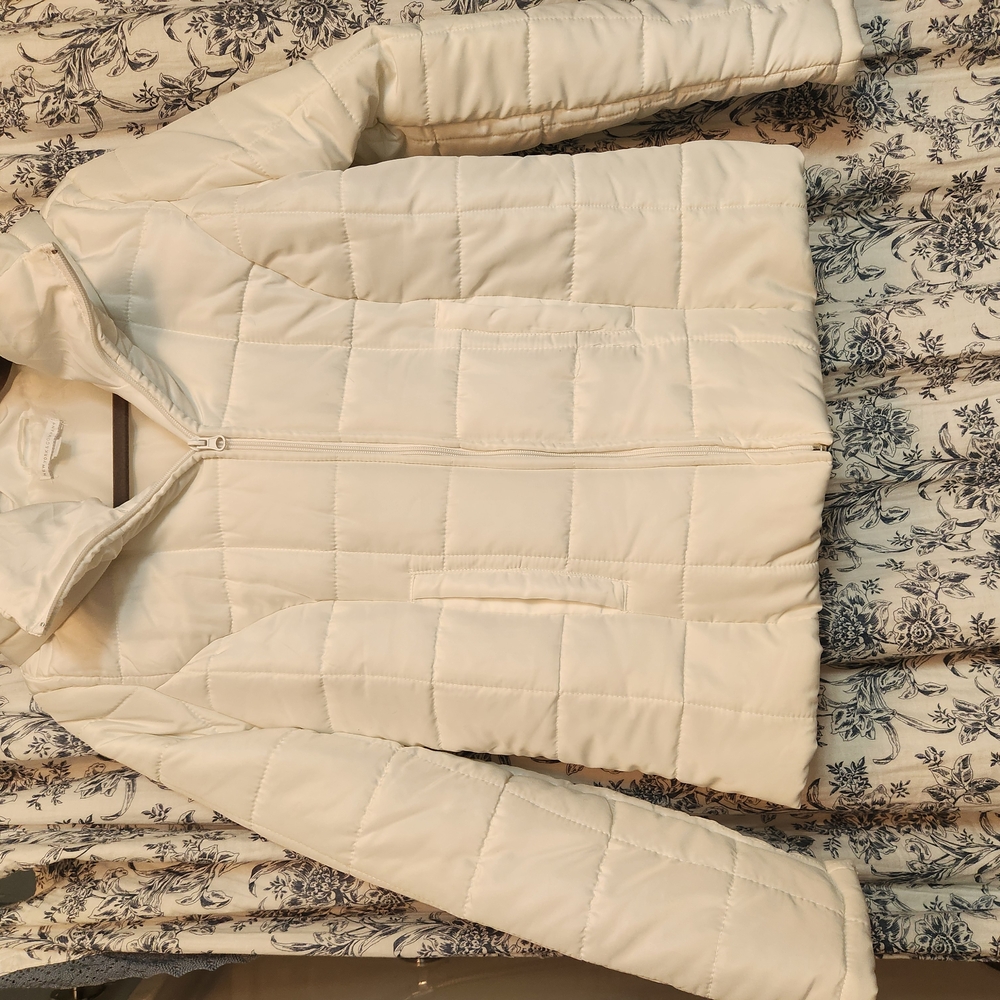 Women's White Quilted Jacket